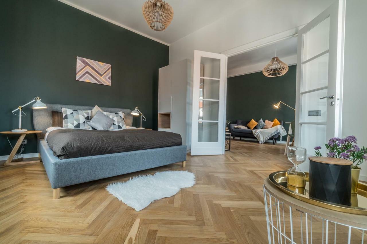 Greystone Suites & Apartments Riga Buitenkant foto