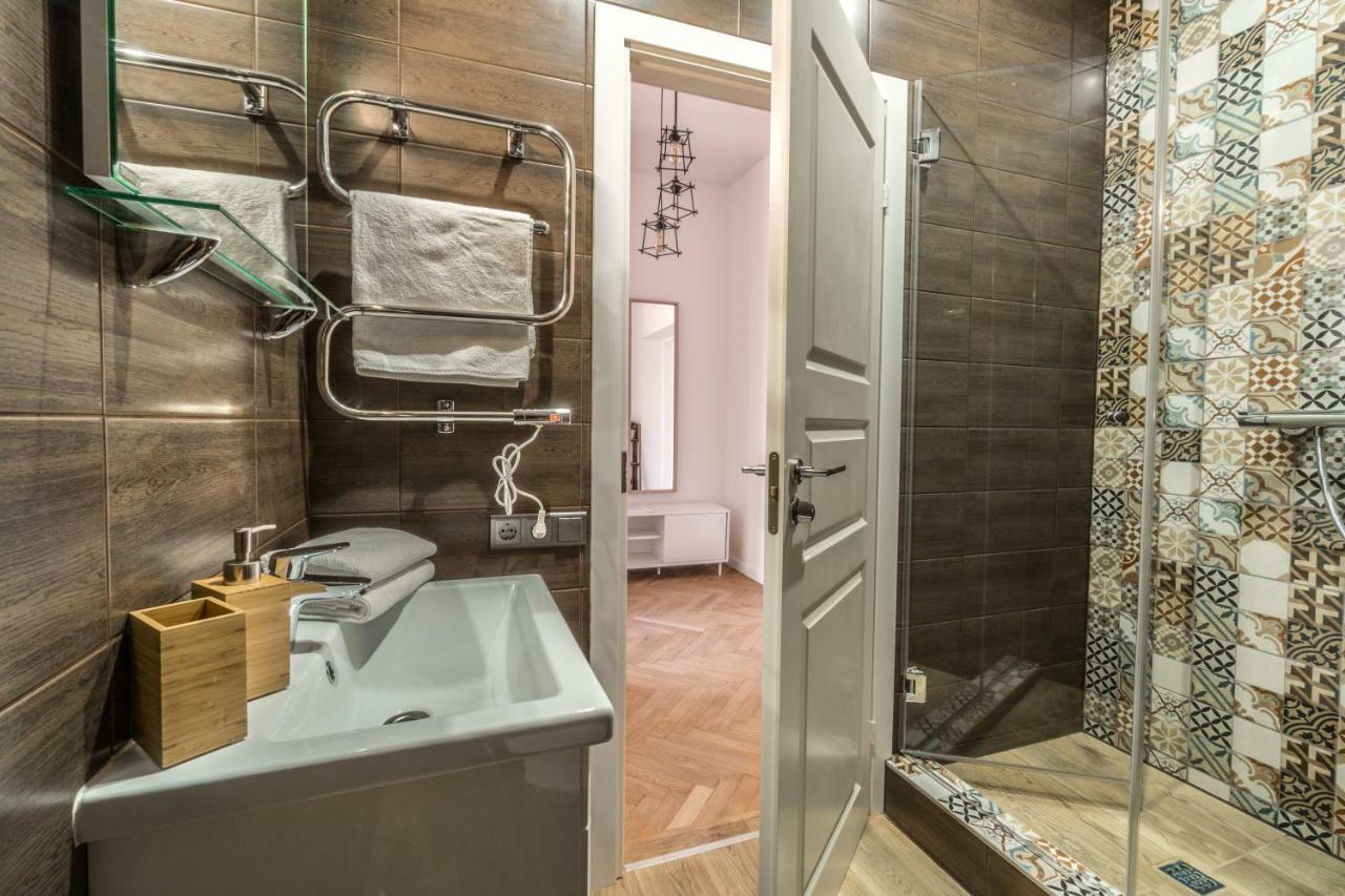 Greystone Suites & Apartments Riga Buitenkant foto